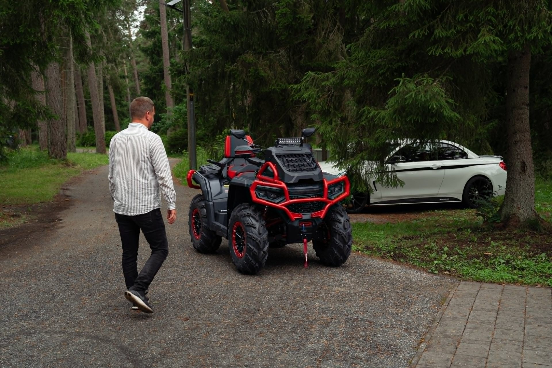 UPMOTO TCROSSER on a forest trail